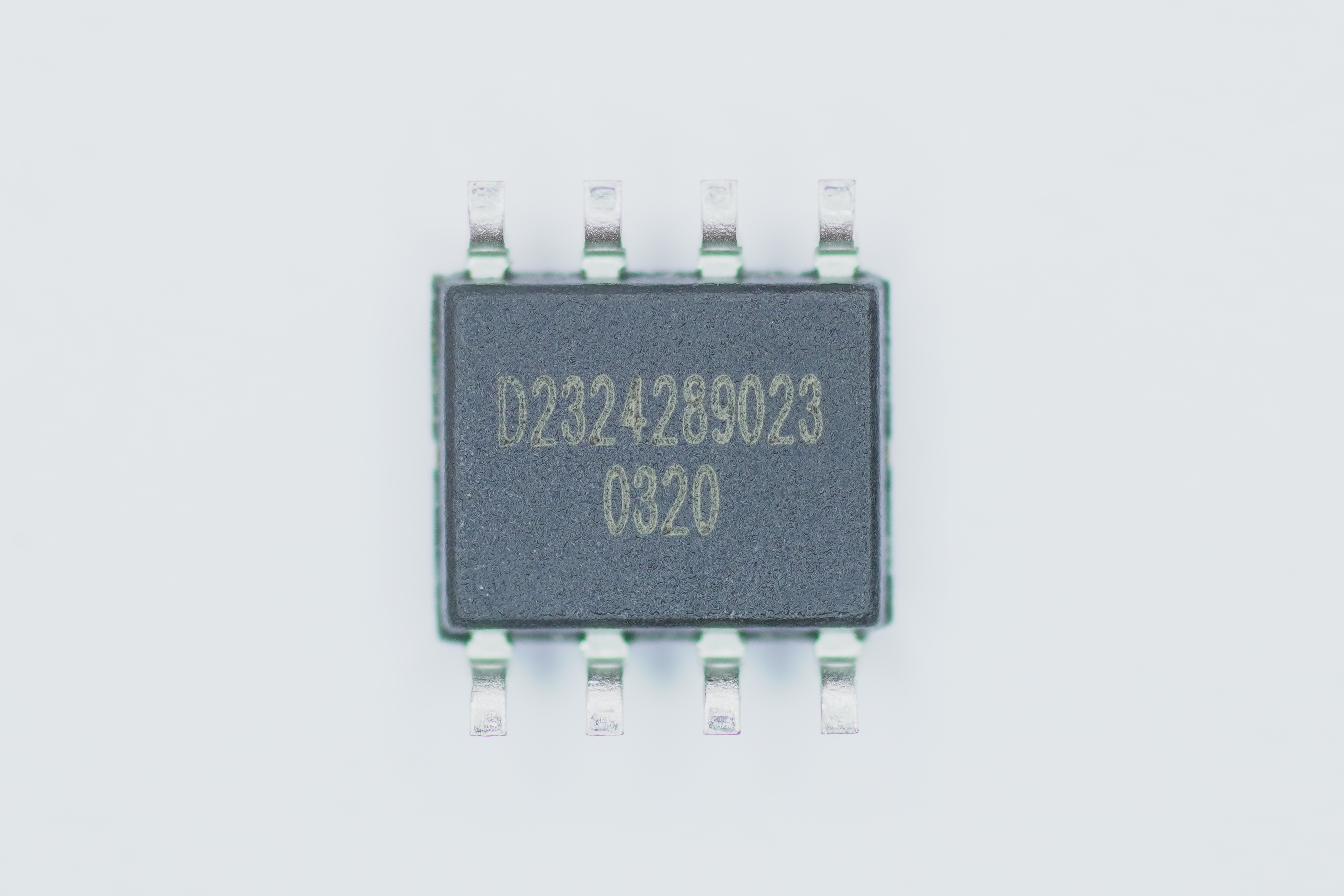 MCAN1042-Q1